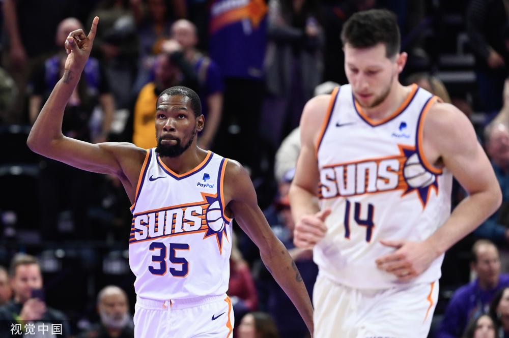 不满裁判而 不满裁判而