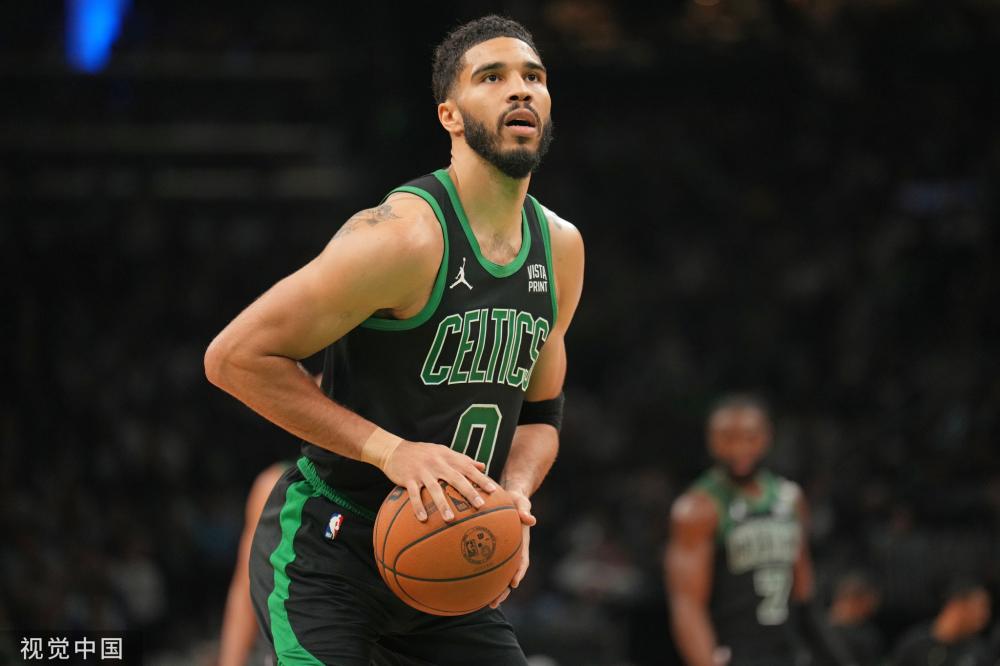 他面带微笑 他面带微笑