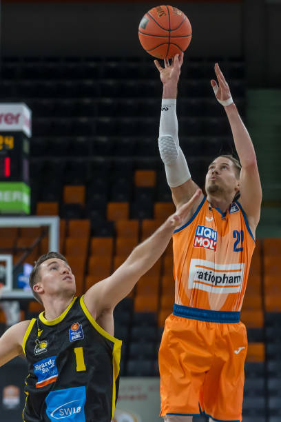 一场激烈的 一场激烈的