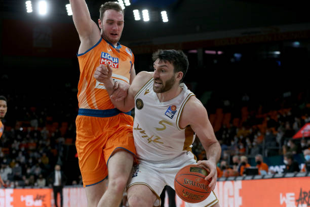 赛中表现犀 赛中表现犀