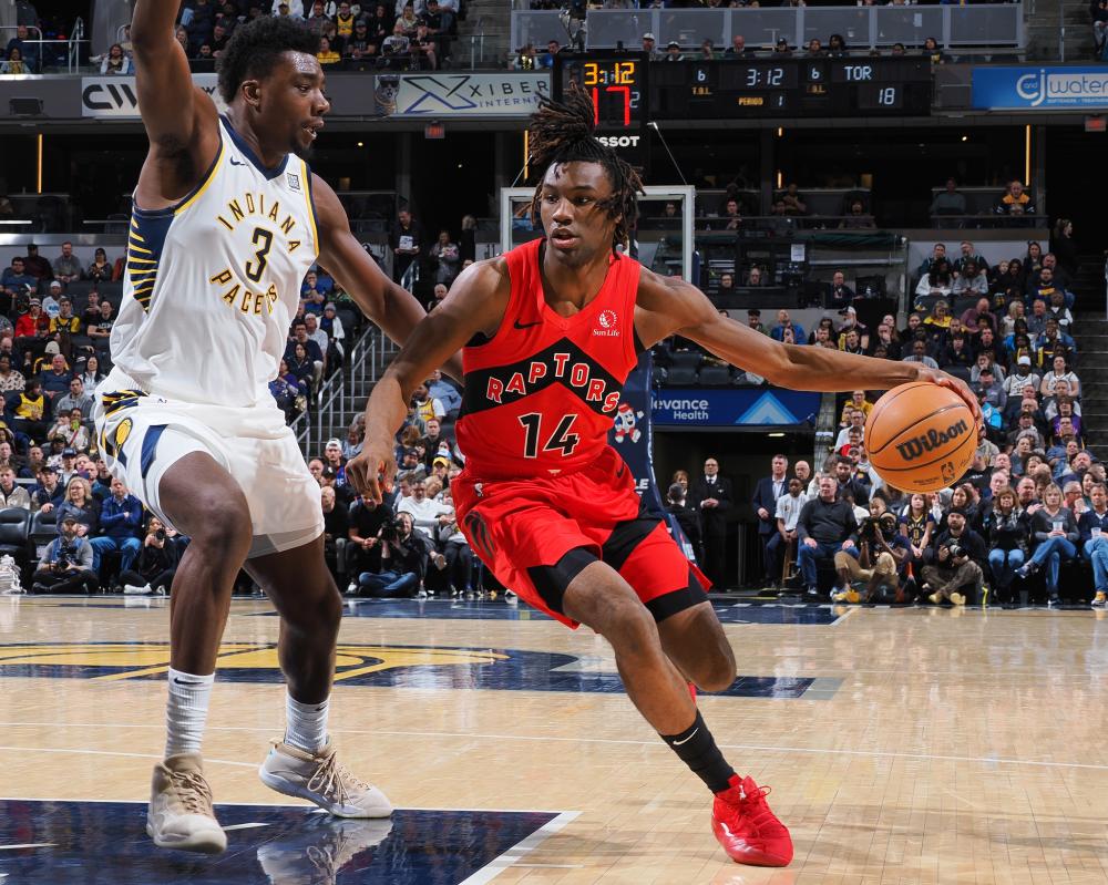 受采访时指 受采访时指