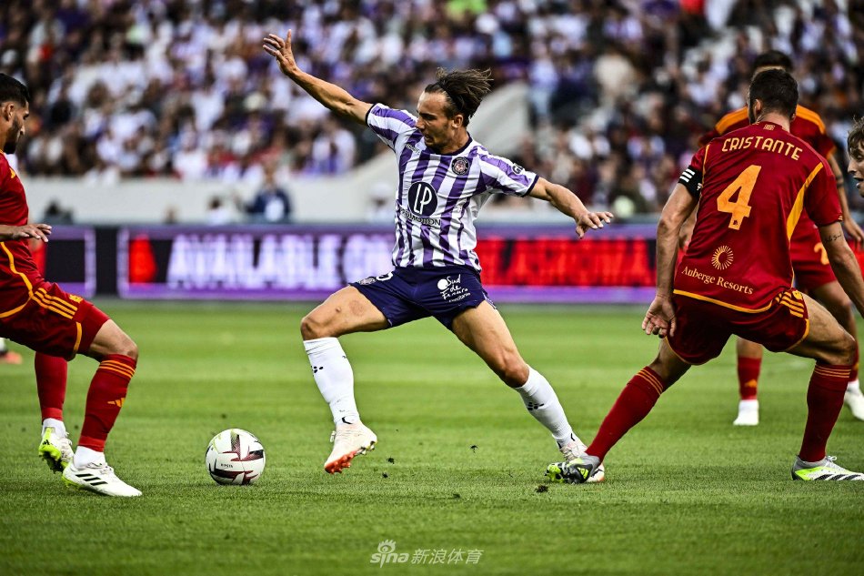 中国足球逐 中国足球逐