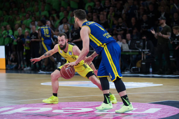 山西队在这 山西队在这